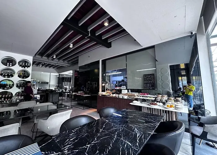 S87 Ramada Sukhumvit87 Big Onnut Swim Gym Apartment Bangkok